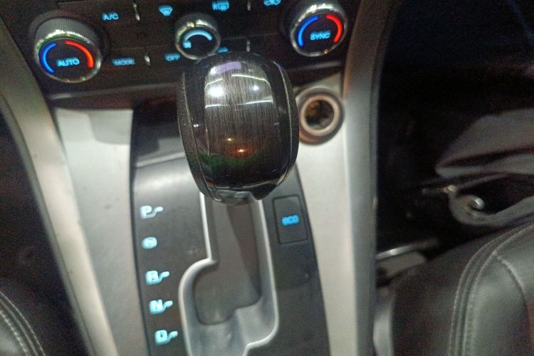 雪佛兰 科帕奇 2015款 2.4L 四驱旗舰版 7座局部细节18