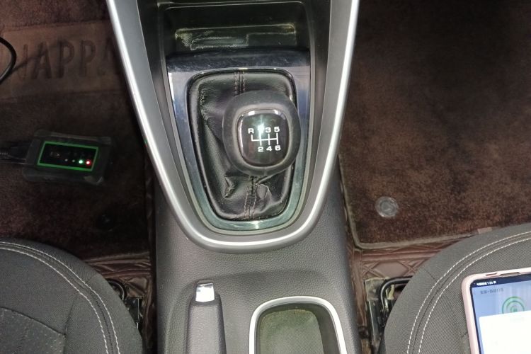 宝骏510 2019款 1.5L 手动乐享型73kW 国VI中控内饰18