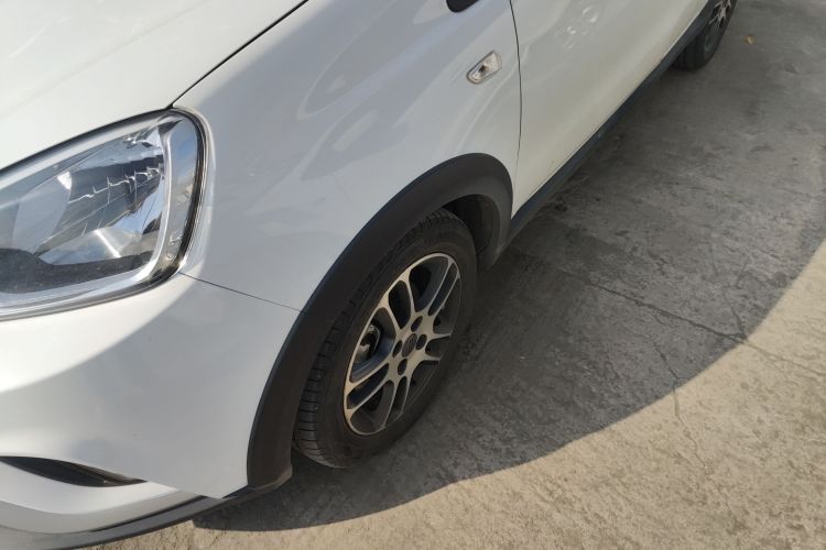 吉利汽车 远景X1 2017款 1.3L 自动玩家版车身外观6007