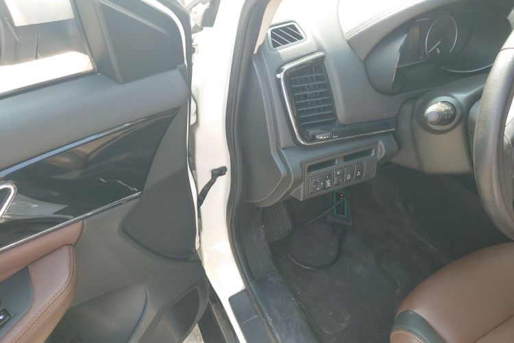 东风风神AX7 2018款 经典 1.6T 自动豪华型中控内饰20