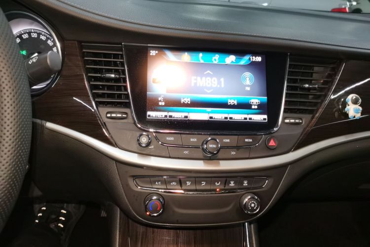 别克 威朗 2018款 三厢 20T 双离合领先型局部细节16