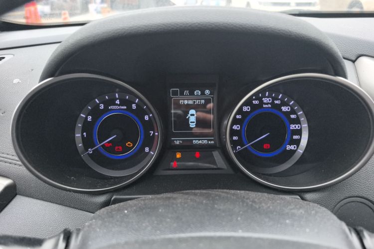 长安 逸动 2016款 XT 1.6L 手动俊酷型中控内饰14