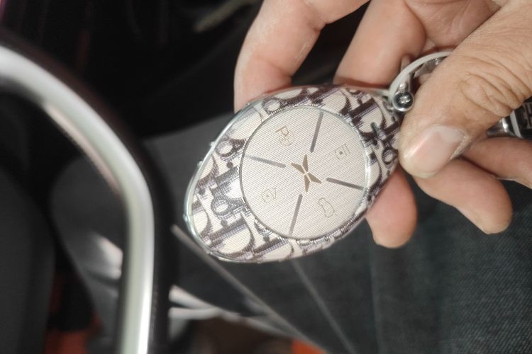 小鹏P7 2022款 670E+鹏翼版中控内饰7001