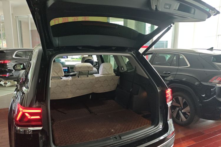 大众 途昂 2023款 改款 380TSI 四驱尊崇豪华版机舱底盘23