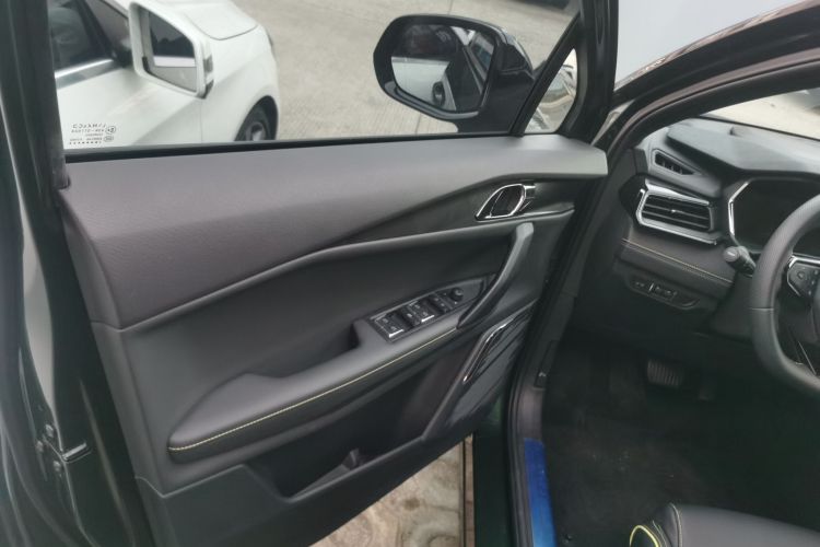 领克06 2023款 Remix 1.5T Hero中控内饰47