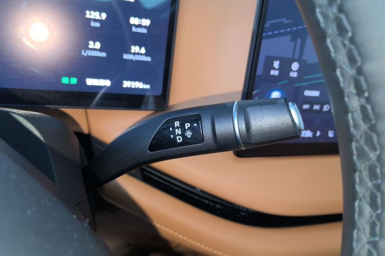 魏牌 蓝山 2025款 四驱 Max中控内饰18