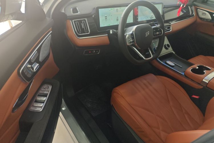 捷途山海L7 2024款 1.5T 120km  ULTRA 5座中控内饰20