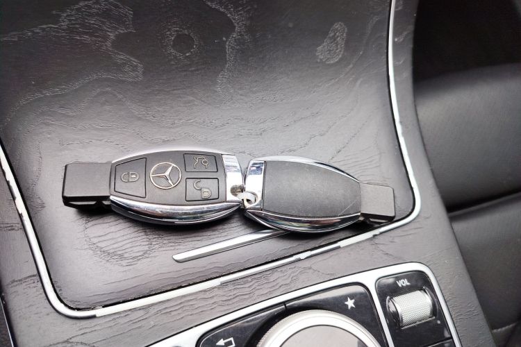 奔驰C级 2015款 C 200 L 运动型中控内饰11