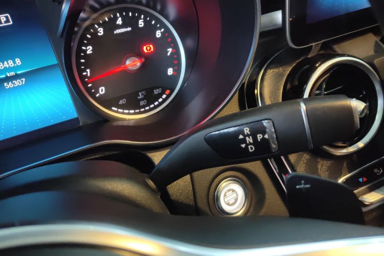 奔驰C级 2019款 C 180 L 时尚型运动版局部细节18