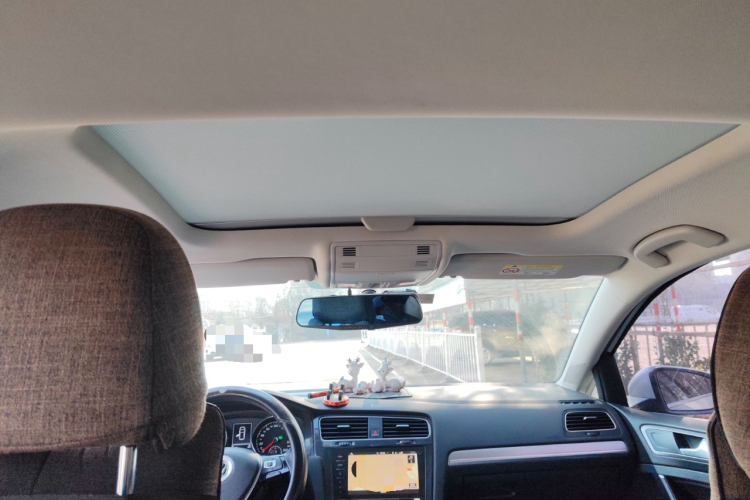 大众 高尔夫 2020款 200TSI DSG舒适进取版局部细节22