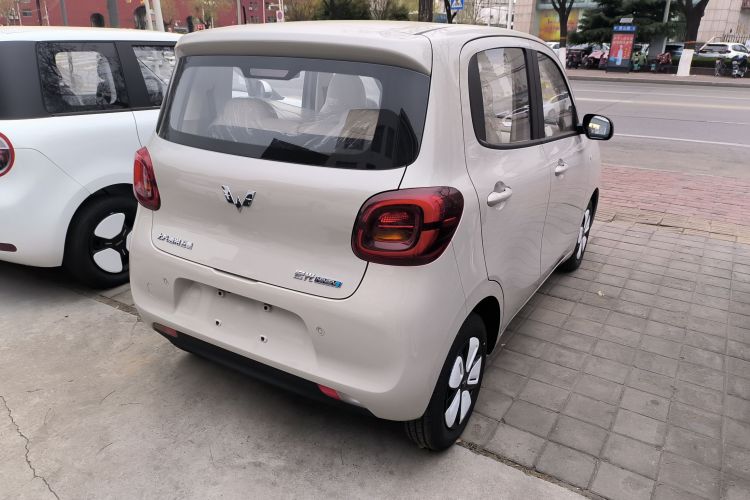 五菱汽车 宏光MINIEV 2025款 四门版 进阶款车身外观7