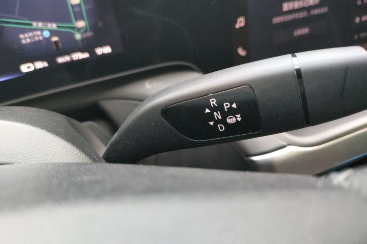 小鹏P7 2022款 562E性能版局部细节18