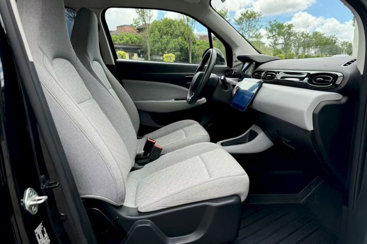 零跑汽车 零跑T03 2022款 皓玉版局部细节41