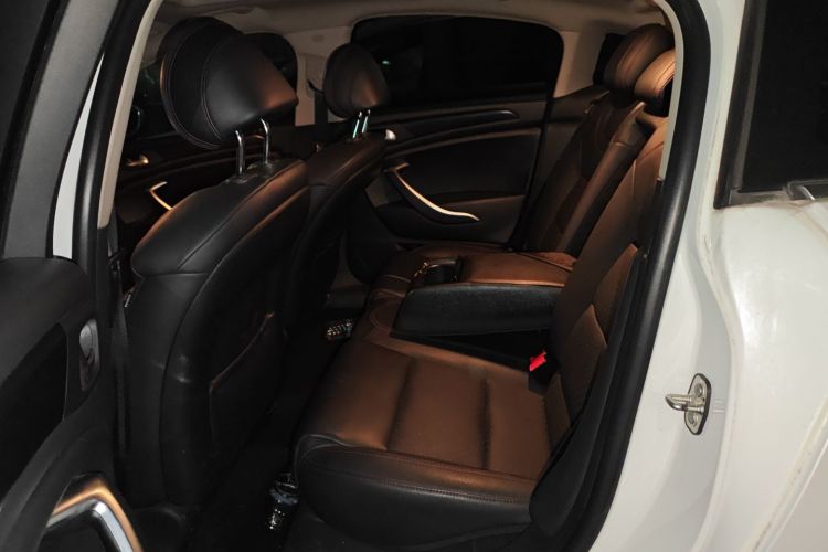 雪铁龙C5 2014款 1.6T 自动尊享型中控内饰7004