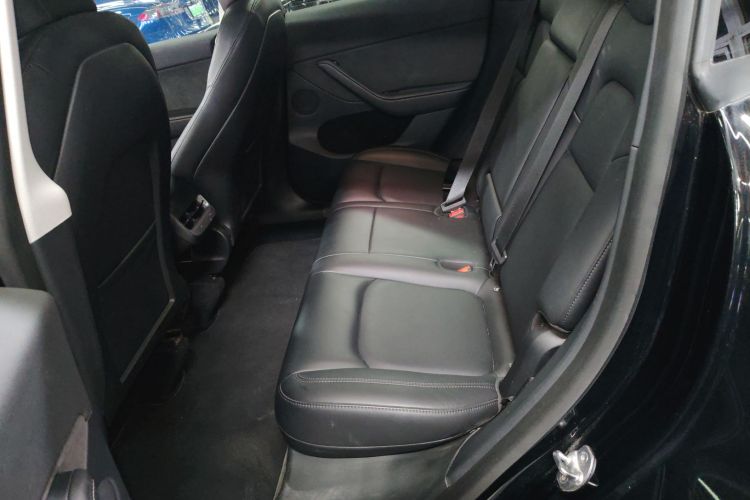 特斯拉 Model Y 2021款 标准续航后驱版中控内饰21