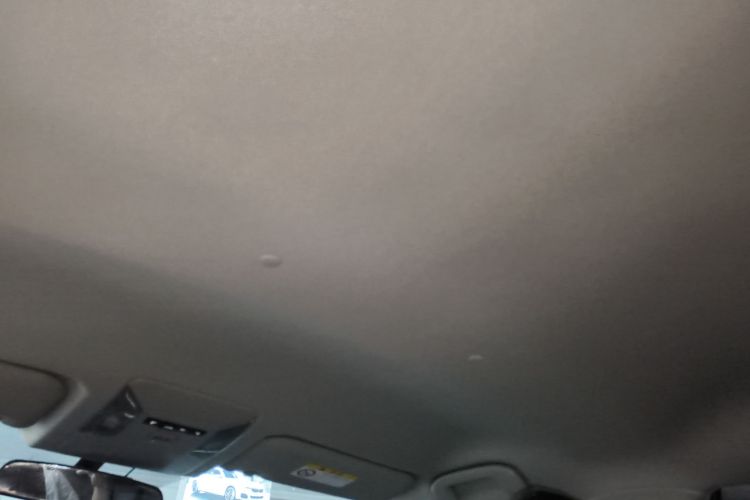 丰田 威兰达 2023款 2.0L CVT两驱领先版局部细节22