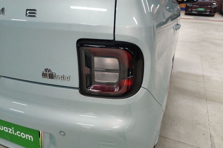 吉利银河 2023款 熊猫mini 200km 耐力熊车身外观9