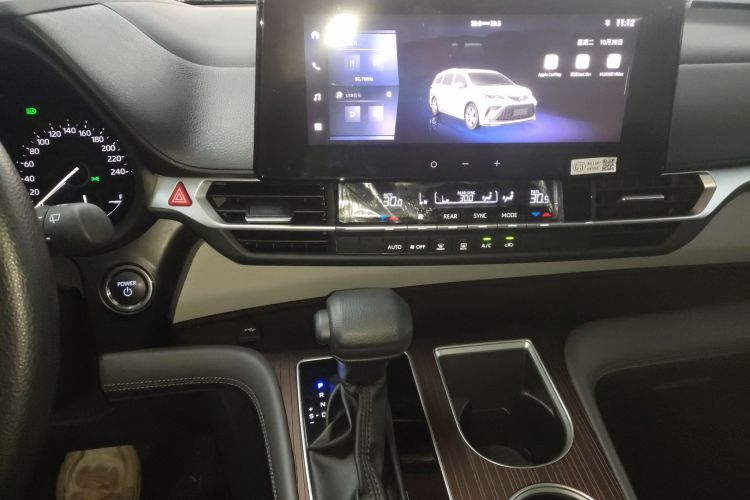 丰田 格瑞维亚 2024款 2.5L混动 舒适版中控内饰16