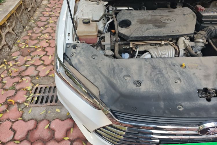 比亚迪 秦Pro 2020款 超越版 1.5TI 自动尊贵型局部细节9006