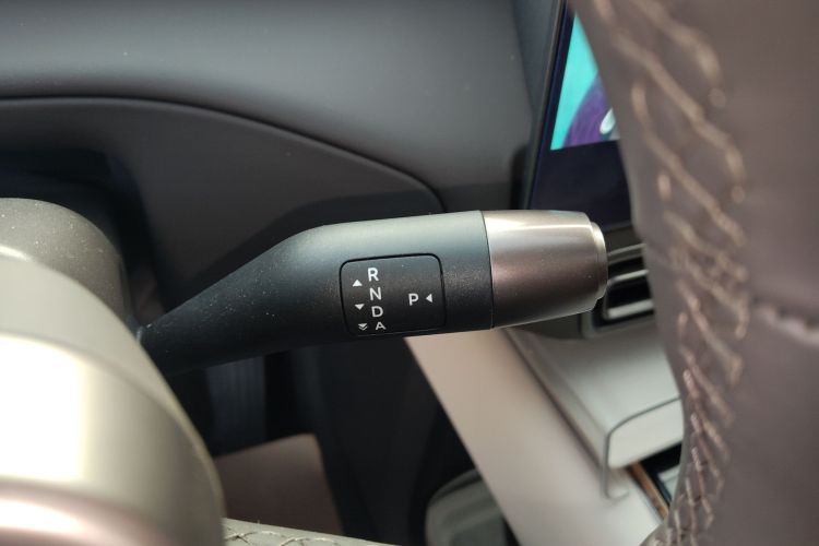 理想汽车 理想MEGA 2024款 Ultra中控内饰18