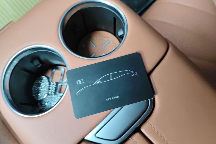 深蓝汽车 深蓝S07 2023款 200Max增程版中控内饰11