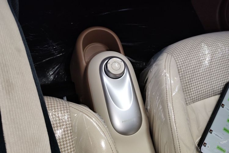 五菱汽车 宏光MINIEV 2025款 四门版 进阶款中控内饰18