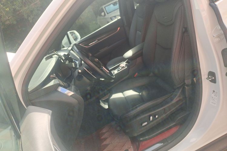 凯迪拉克XT5 2022款 2.0T 四驱豪华型（蜂鸟版）局部细节19