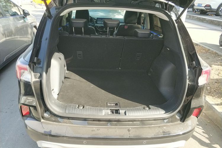 福特 锐际 2020款 EcoBoost 245 两驱耀享款机舱底盘23