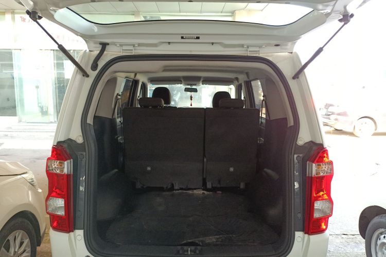 长安欧尚X70A 2020款 1.5L 手动基本型机舱底盘23