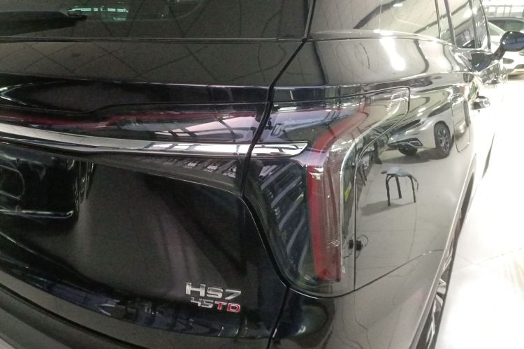 红旗HS7 2023款 2.0T 自动两驱旗享版 六座车身外观6006