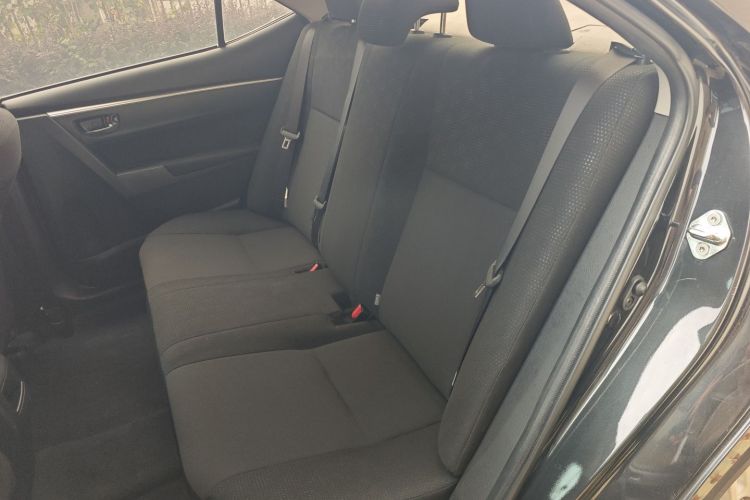 丰田 卡罗拉 2017款 改款 1.6L S-CVT GL中控内饰21