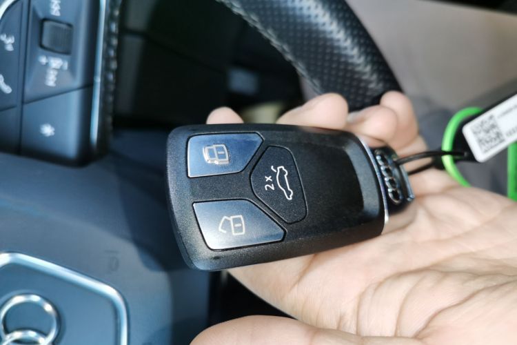 奥迪Q5L 2022款 45T 豪华动感型中控内饰7001