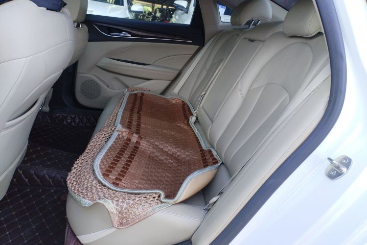 别克 君越 2016款 改款 20T 领先型中控内饰21