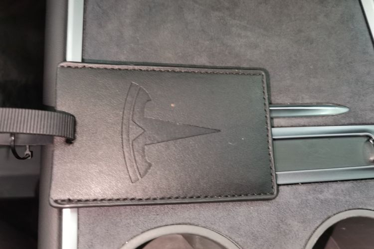 特斯拉 Model Y 2022款 改款 后轮驱动版中控内饰11