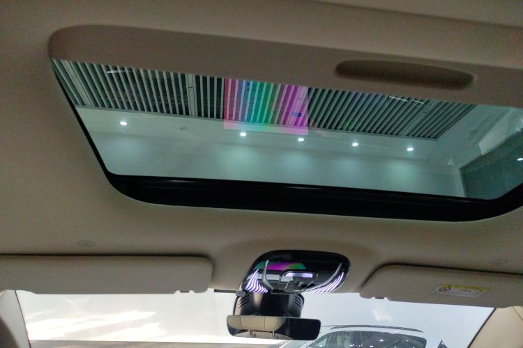 岚图汽车 岚图梦想家 2025款 PHEV 四驱尊贵鲲鹏版局部细节22