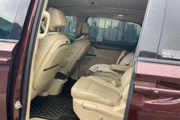 别克GL8 2022款 ES陆尊 653T 尊享型中控内饰21