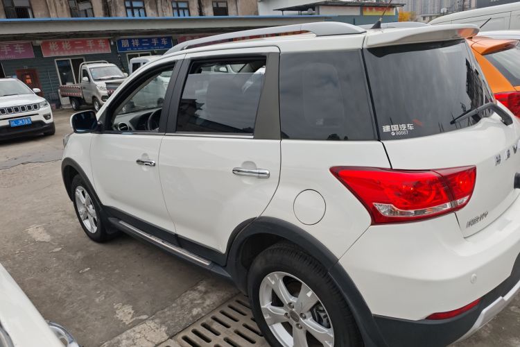 哈弗H1 2016款 红标 1.5L AMT舒适型车身外观4