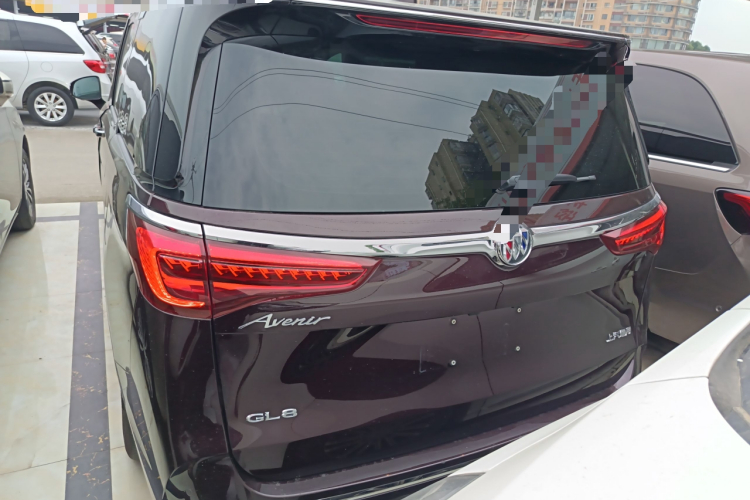 别克GL8 2021款 Avenir艾维亚 六座贤礼版车身外观6