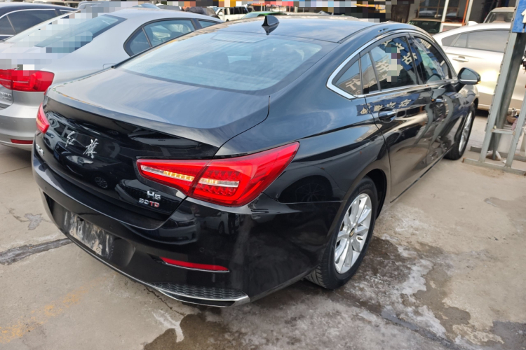 红旗H5 2019款 30TD 型动版车身外观7