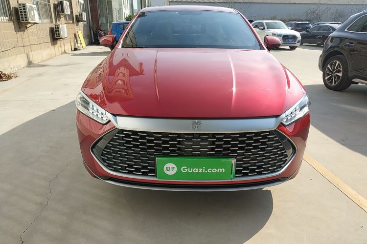 比亚迪 秦PLUS 2023款 冠军版 DM-i 120KM领先型车身外观2