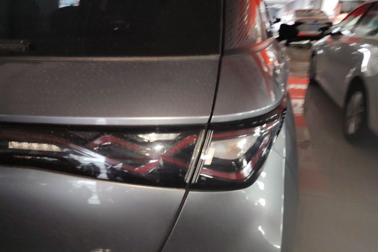 比亚迪 海豚 2023款 420km 时尚版车身外观9