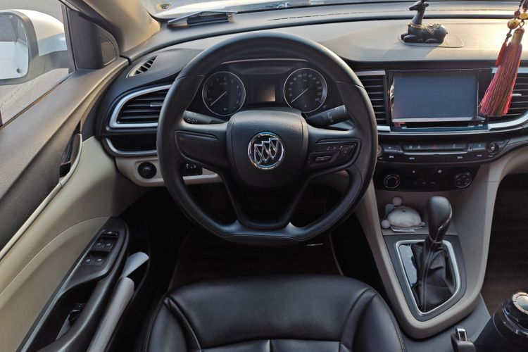 别克 英朗 2015款 15N 自动进取型中控内饰13