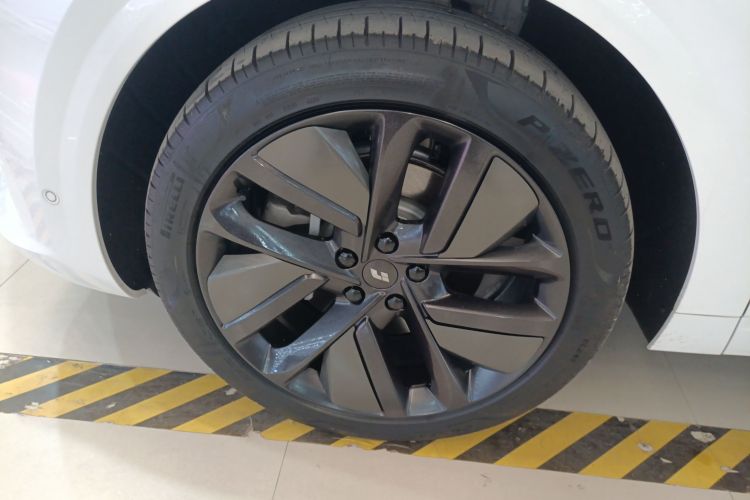 理想汽车 理想L6 2024款 Max车身外观6007