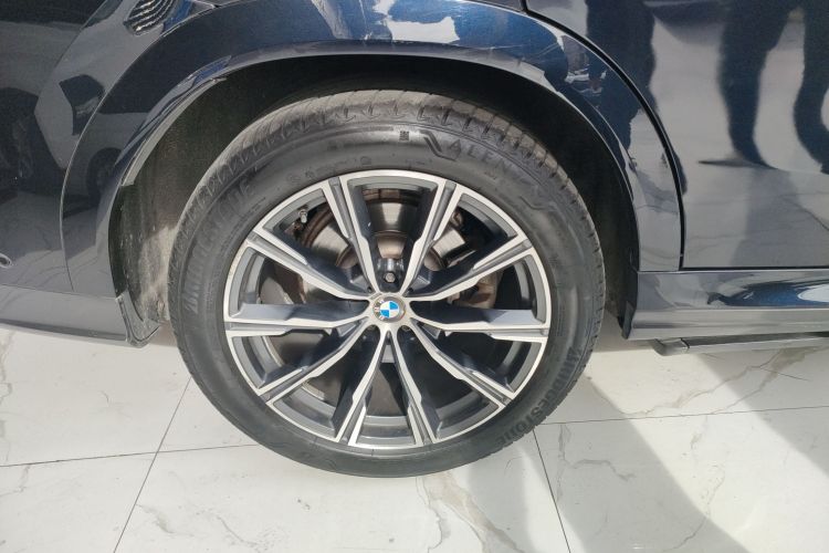 宝马X6 2021款 xDrive30i M运动套装车身外观6008