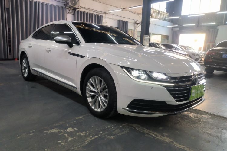 一汽-大众CC 2020款 330TSI 魅颜版 国VI车身外观3