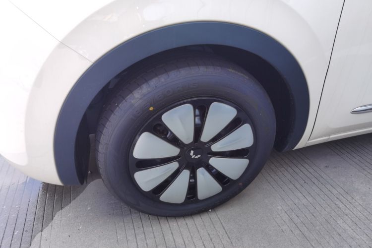 五菱汽车 五菱缤果 2025款 333km 灵犀互联款车身外观35