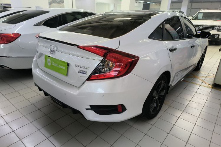 本田 思域 2019款 220TURBO CVT燃动版 国VI车身外观7