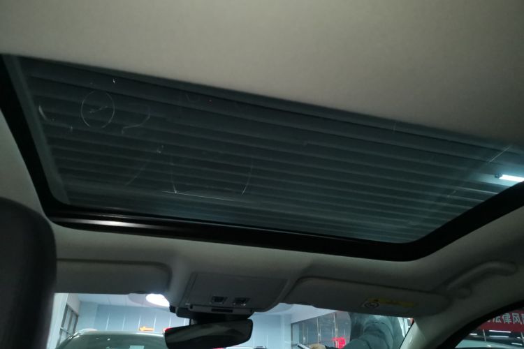 捷豹XEL 2020款 2.0T 250PS SE科技优雅版中控内饰22