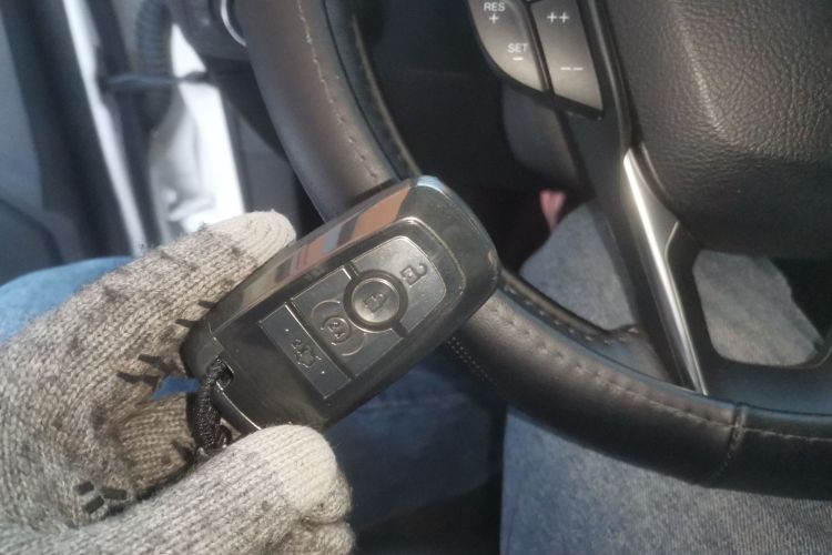 福特 蒙迪欧 2017款 EcoBoost 200 豪华型中控内饰11