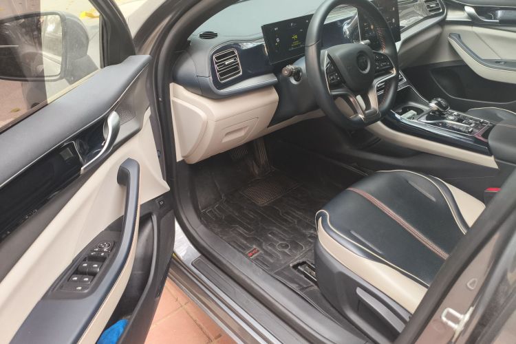 比亚迪 秦PLUS 2023款 冠军版 EV 510KM领先型中控内饰7003